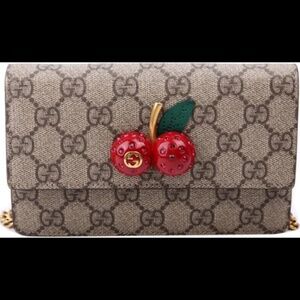 Gucci GG supreme mini bag with cherry (red variant)